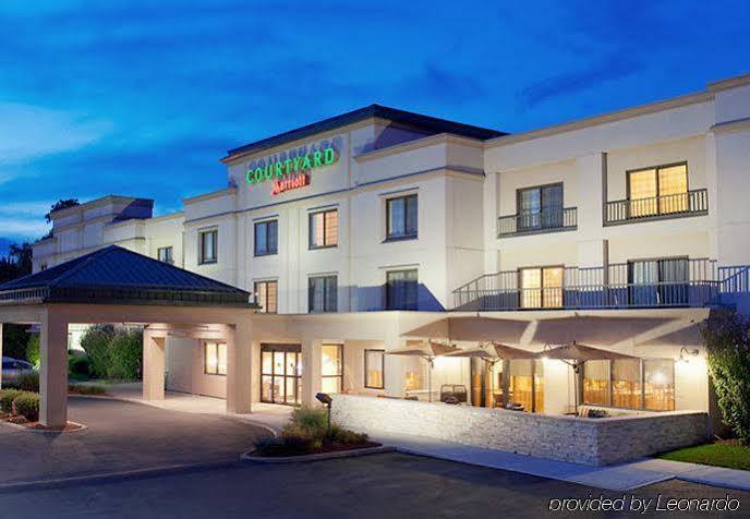 Courtyard By Marriott Albany Thruway Hotel Exterior foto